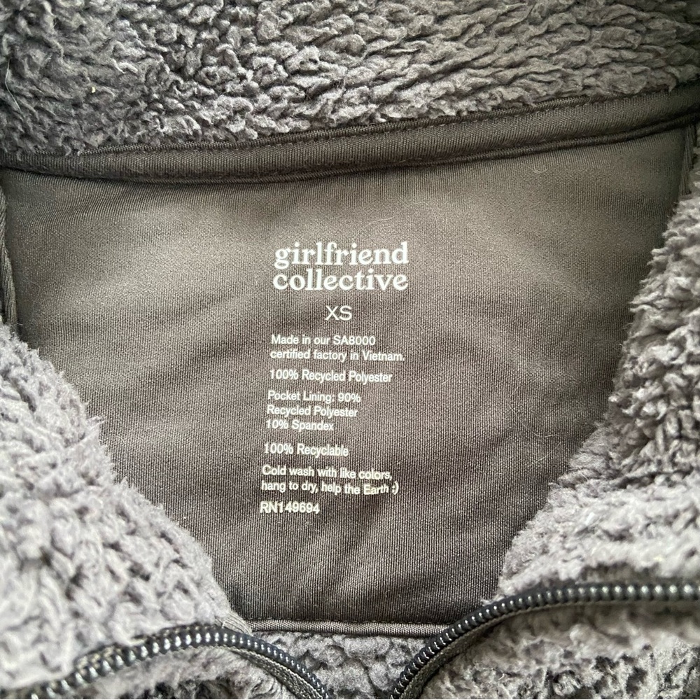 Girlfriend collective full zip fleece jacket in Moon - Picture 8 of 8